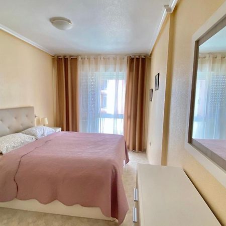 Beautiful Apartment Near Playa De Los Locos Torrevieja Eksteriør billede