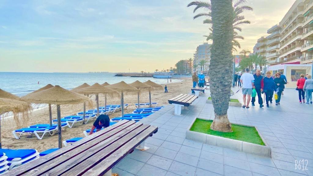 Beautiful Apartment Near Playa De Los Locos Torrevieja Eksteriør billede