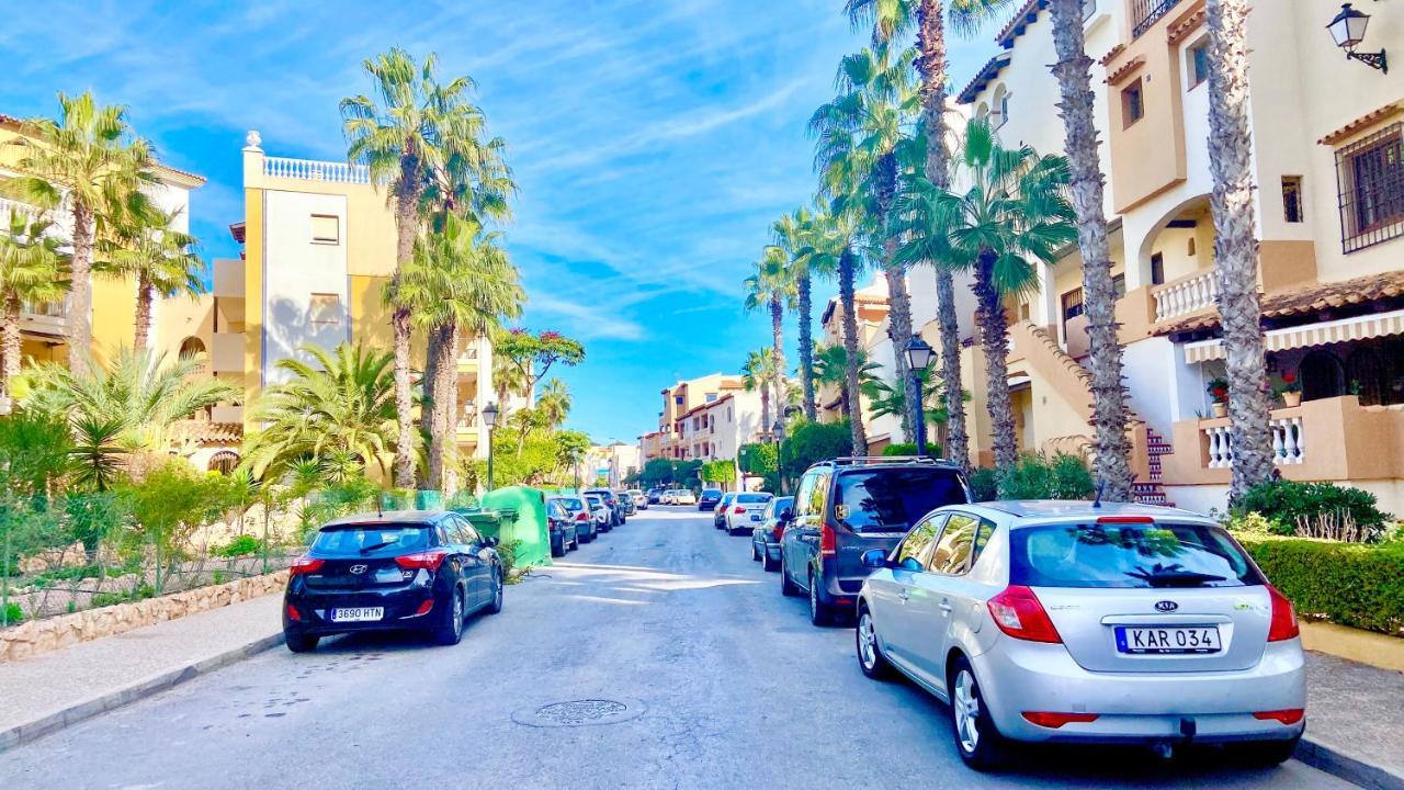 Beautiful Apartment Near Playa De Los Locos Torrevieja Eksteriør billede